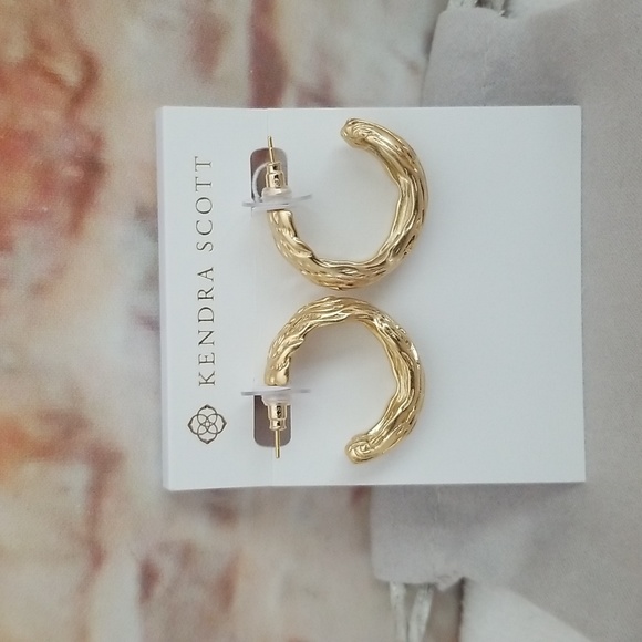 Kendra Scott Jewelry - New Kendra Scott Caprise Hoop Earrings